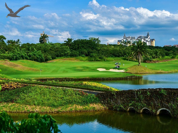 The Albatross Sport Presents: สนามกอล์ฟ 10 อันดับแรกสำหรับ 2024-2025